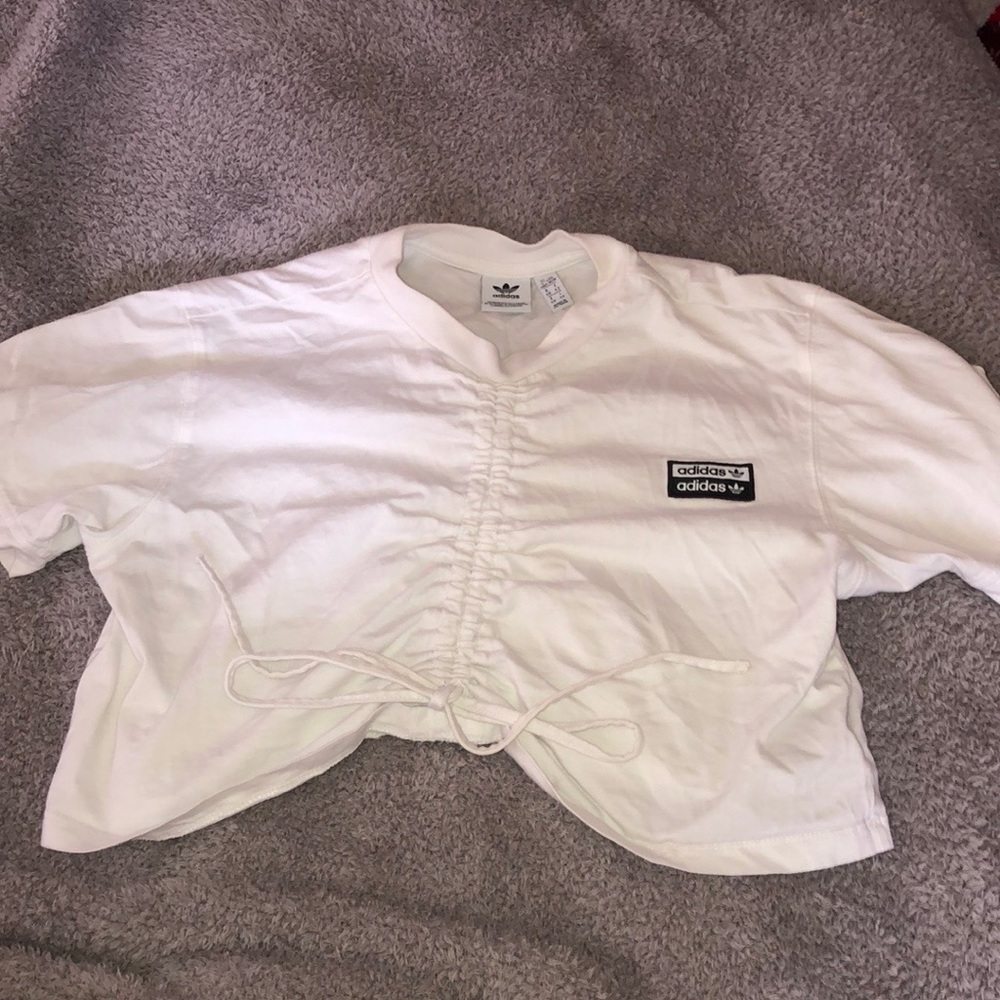 Adidas short sleeved cropped ruched top